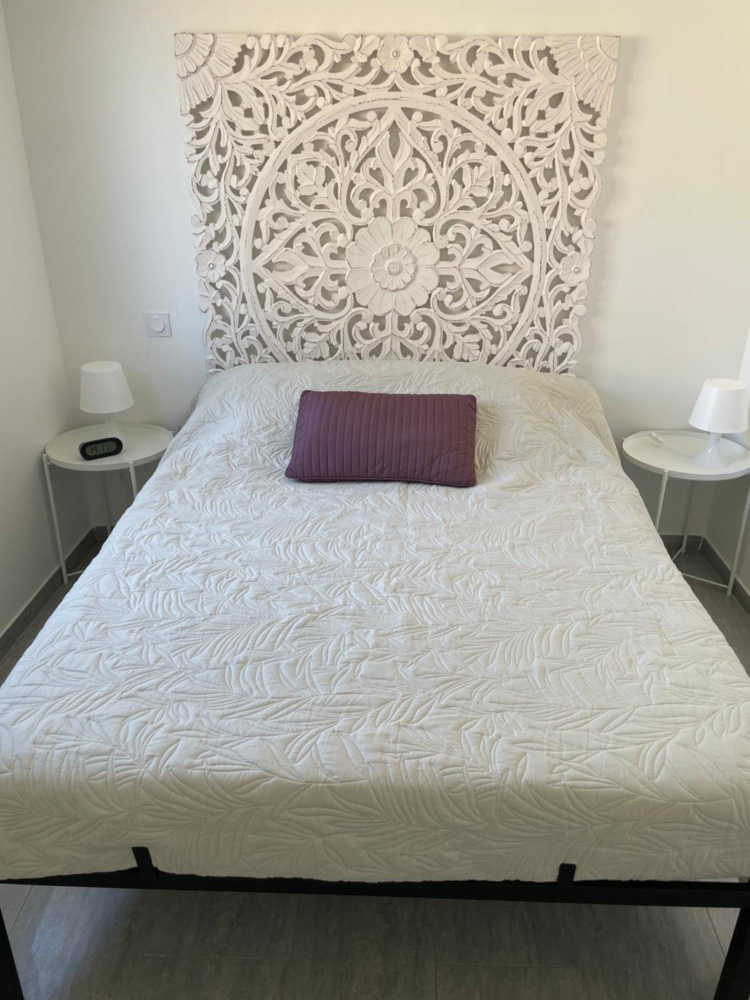 Appartement T2 Avec Terrasse Et Cour Cavaillon Exteriér fotografie